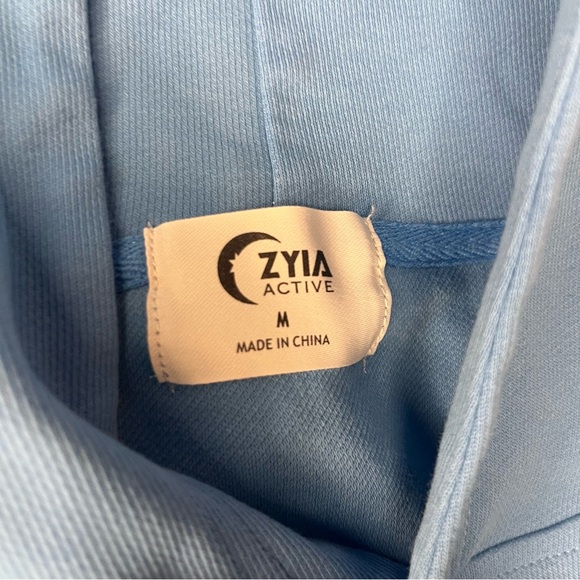 ZYIA cropped hoodie - Picture 9 of 10